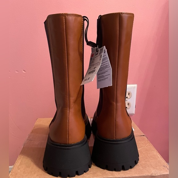 Zara chunky boots, brand new with tags. It comes with the dust bag. - Picture 2 of 5